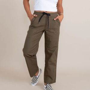 NWT Roark layover pants Military olive green straight leg mid rise